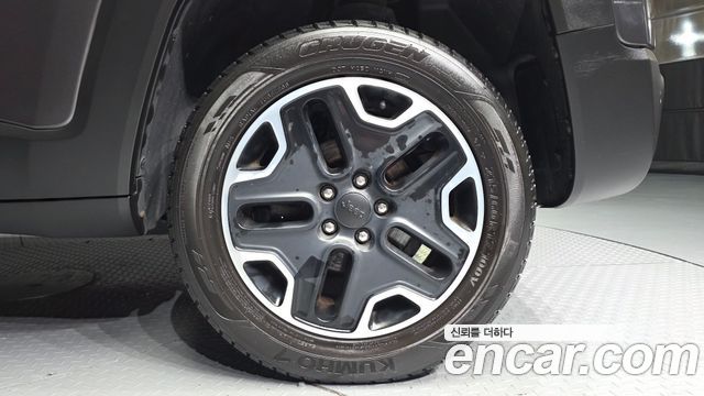 Jeep Renegade 2.0 Diesel Tailhawk AWD 2017 — фото 21