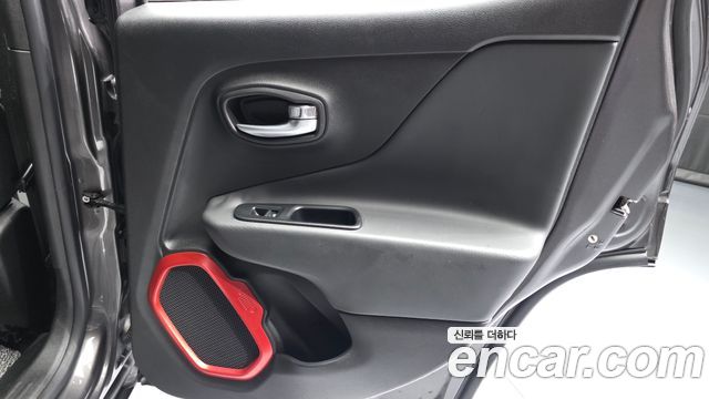 Jeep Renegade 2.0 Diesel Tailhawk AWD 2017 — фото 25