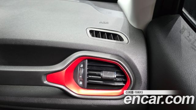 Jeep Renegade 2.0 Diesel Tailhawk AWD 2017 — фото 30