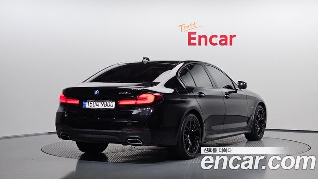 BMW 5 Series (G30) 530e M Sport 2023 — фото 2