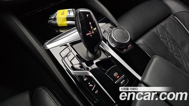 BMW 5 Series (G30) 530e M Sport 2023 — фото 9