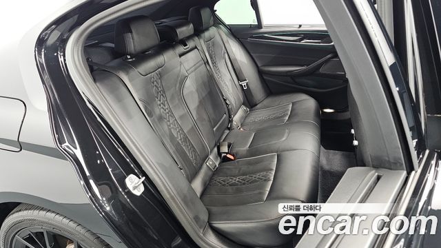 BMW 5 Series (G30) 530e M Sport 2023 — фото 11