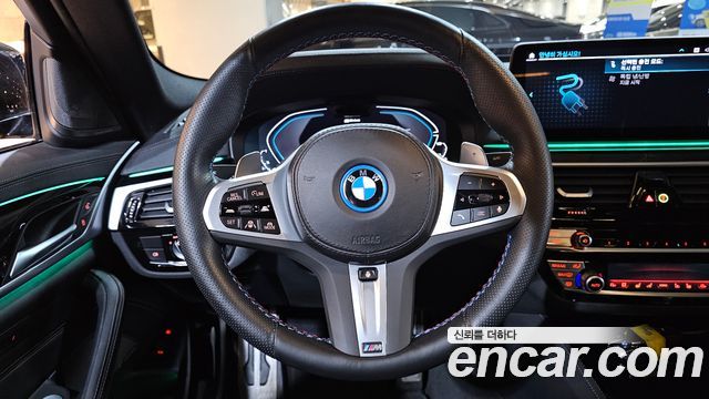 BMW 5 Series (G30) 530e M Sport 2023 — фото 13