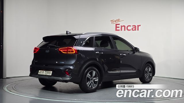 Kia Niro 1.6 HEV Noblesse Special 2020 — фото 2