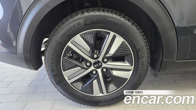 Kia Niro 1.6 HEV Noblesse Special 2020 — фото 5