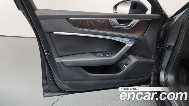 Audi A6 (C8) 45 TFSI Quattro Premium 2020 — фото 24