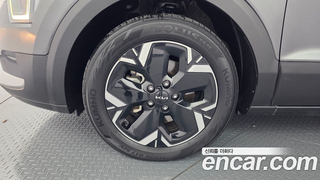 Kia Niro EV Air 2023 — фото 5
