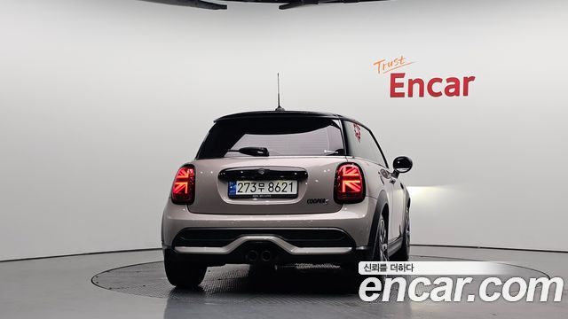 MINI Cooper S Classic Third Generation 2023 — фото 4