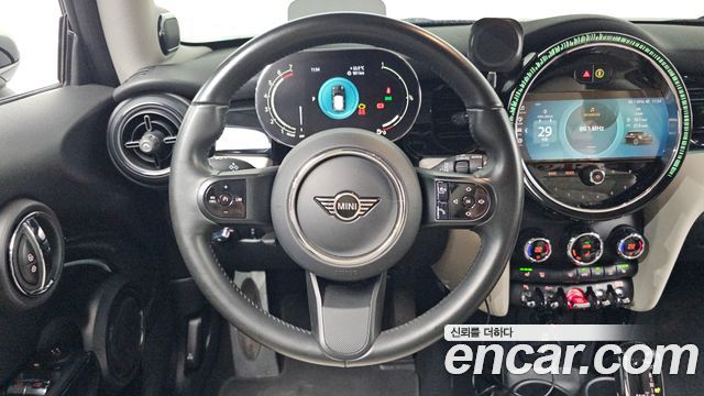 MINI Cooper S Classic Third Generation 2023 — фото 13