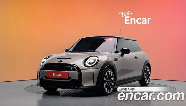 MINI Cooper S Classic Third Generation 2023 — фото 1