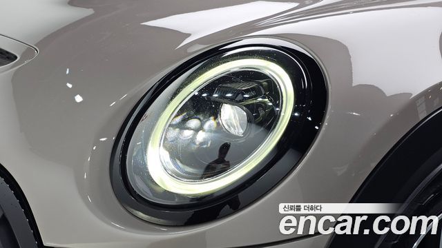 MINI Cooper S Classic Third Generation 2023 — фото 22