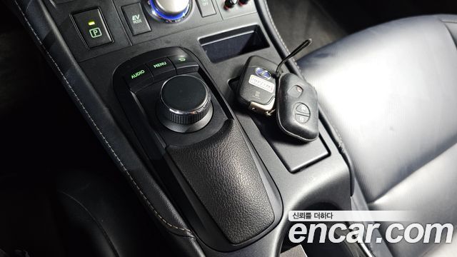 Lexus CT200h 1.8 Supreme ZWA10 2018 — фото 20