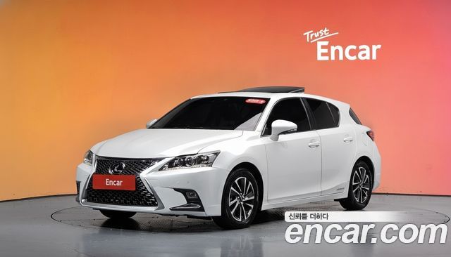 Lexus CT200h 1.8 Supreme ZWA10 2018 — фото 1