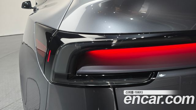 Tesla Model Y Premium Long Range AWD 2026 — фото 23