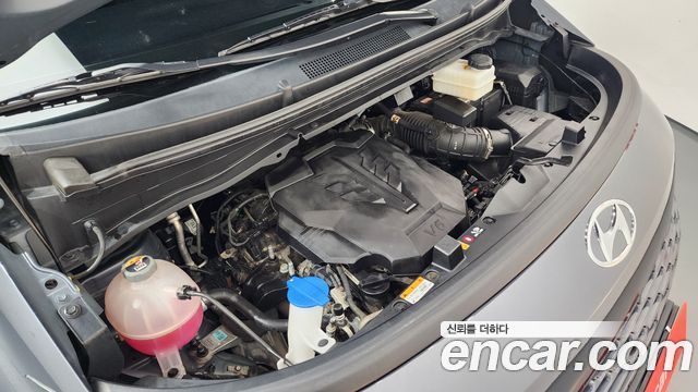 Hyundai Staria L3.5 Cargo 3-Seater Modern 2024 — фото 6