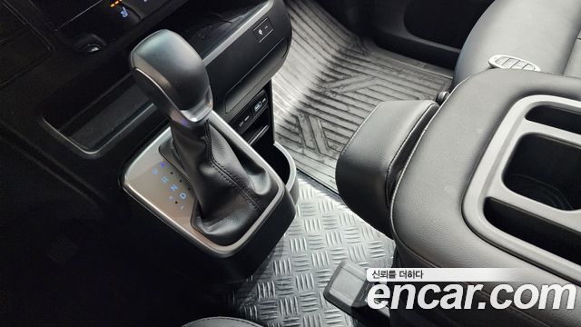 Hyundai Staria L3.5 Cargo 3-Seater Modern 2024 — фото 9