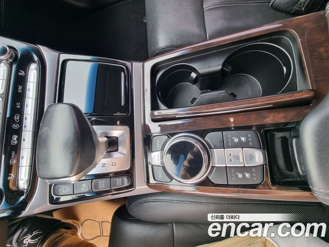 Genesis EQ900 3.8 GDI AWD Premium Luxury 2018 — фото 9