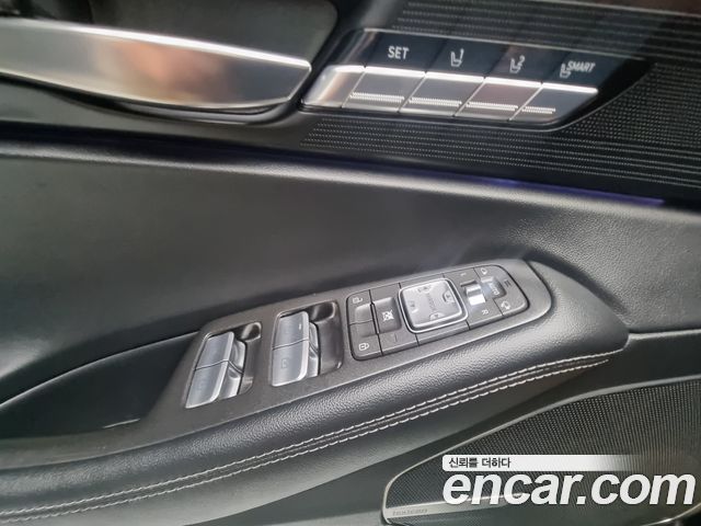 Genesis EQ900 3.8 GDI AWD Premium Luxury 2018 — фото 16