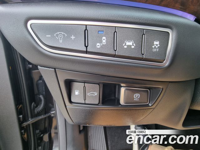 Genesis EQ900 3.8 GDI AWD Premium Luxury 2018 — фото 17