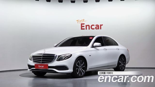 Mercedes-Benz E-Class (W213) E300e Exclusive 2019 — фото 1