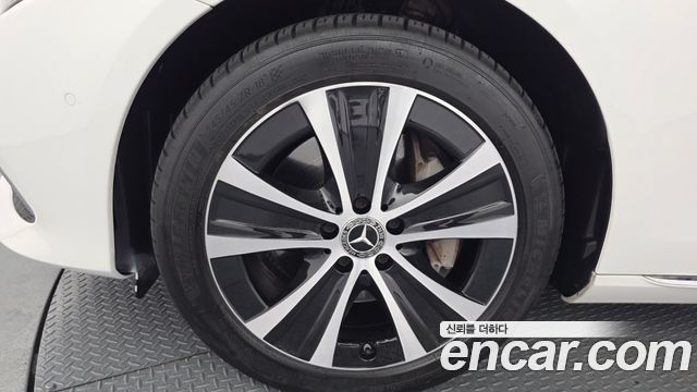 Mercedes-Benz E-Class (W213) E300e Exclusive 2019 — фото 5