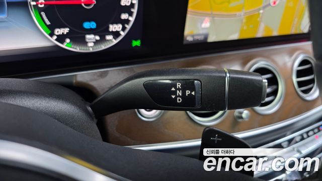 Mercedes-Benz E-Class (W213) E300e Exclusive 2019 — фото 9