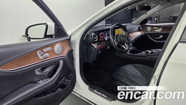 Mercedes-Benz E-Class (W213) E300e Exclusive 2019 — фото 10