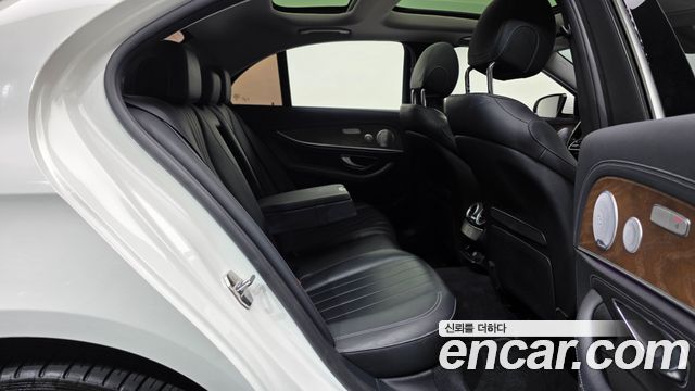 Mercedes-Benz E-Class (W213) E300e Exclusive 2019 — фото 12