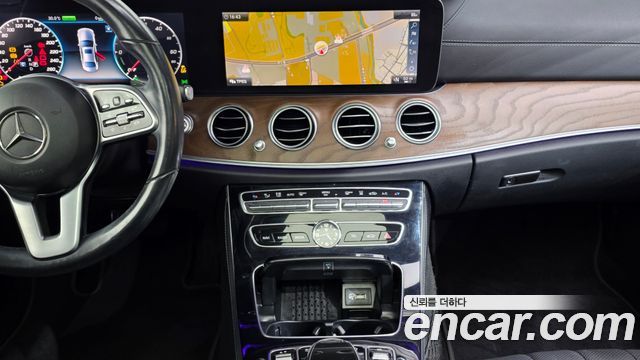 Mercedes-Benz E-Class (W213) E300e Exclusive 2019 — фото 14