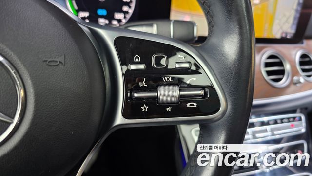 Mercedes-Benz E-Class (W213) E300e Exclusive 2019 — фото 27