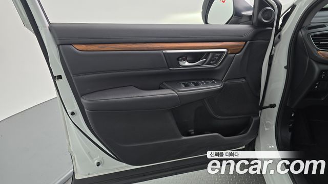 Honda CR-V (V) 2.0 Hybrid Touring 4WD 2022 — фото 24