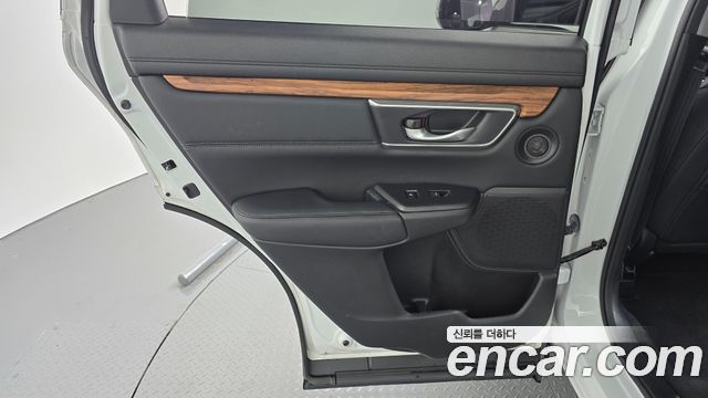 Honda CR-V (V) 2.0 Hybrid Touring 4WD 2022 — фото 25