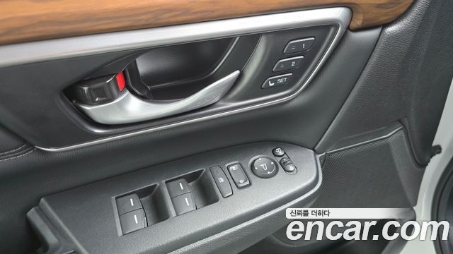 Honda CR-V (V) 2.0 Hybrid Touring 4WD 2022 — фото 29