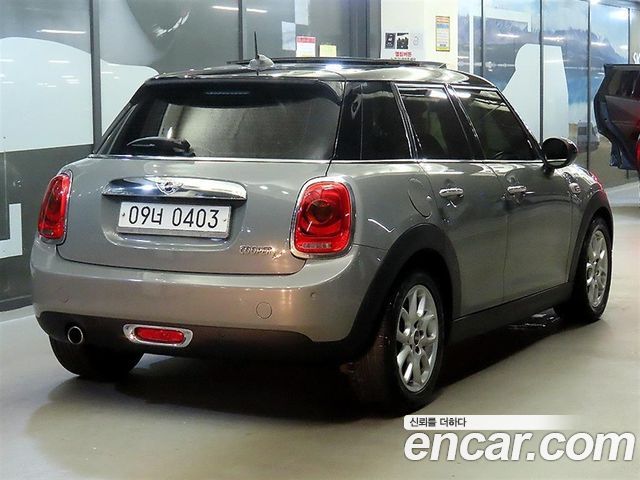 MINI Cooper D 5Door HIGH 3rd 2016 — фото 4