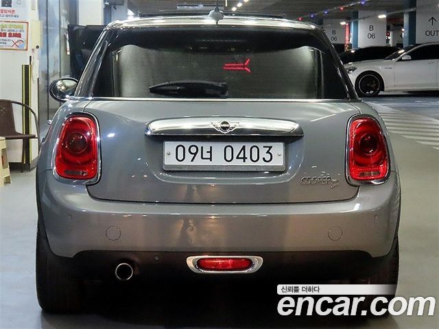 MINI Cooper D 5Door HIGH 3rd 2016 — фото 5
