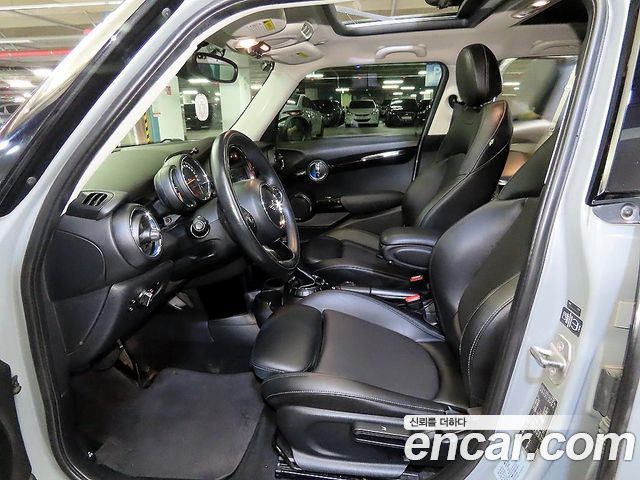 MINI Cooper D 5Door HIGH 3rd 2016 — фото 6