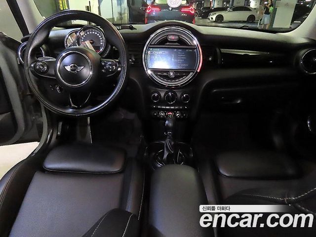 MINI Cooper D 5Door HIGH 3rd 2016 — фото 10
