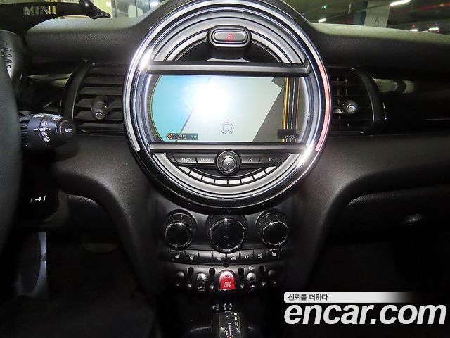 MINI Cooper D 5Door HIGH 3rd 2016 — фото 15