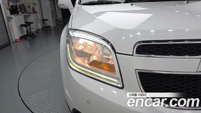 Chevrolet Orlando 2.0 Diesel LTZ Safety 2015 — фото 22