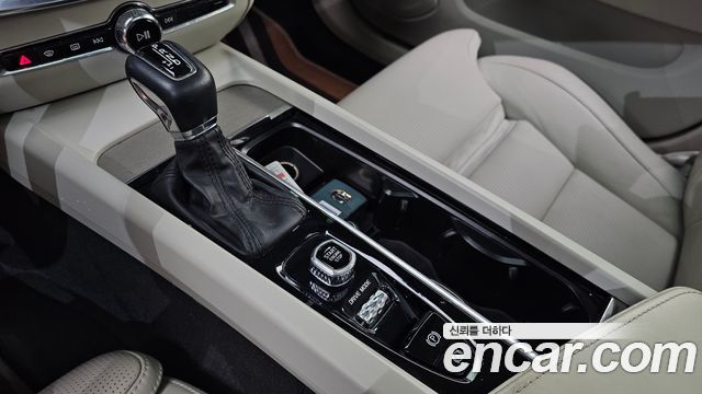 Volvo V60 Cross Country (II) T5 Pro AWD 2020 — фото 9