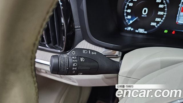 Volvo V60 Cross Country (II) T5 Pro AWD 2020 — фото 29