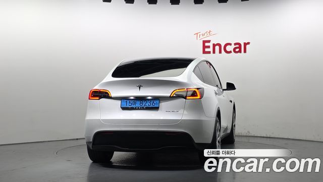 Tesla Model Y Long Range AWD 2022 — фото 4