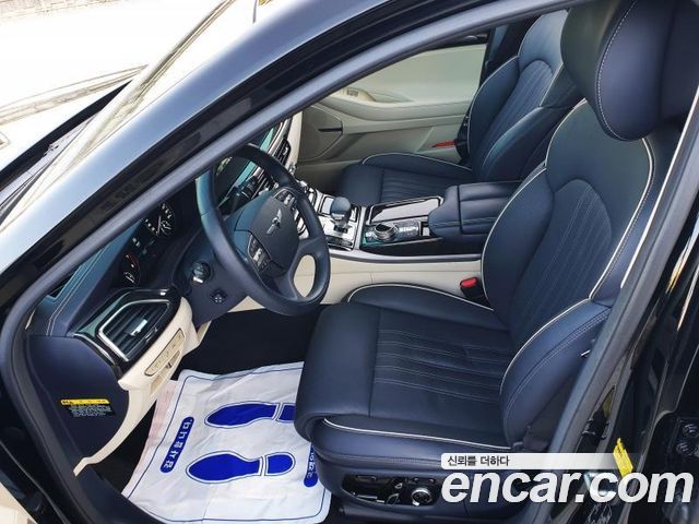 Genesis EQ900 3.3 T-GDI AWD Premiun Luxury 2016 — фото 2