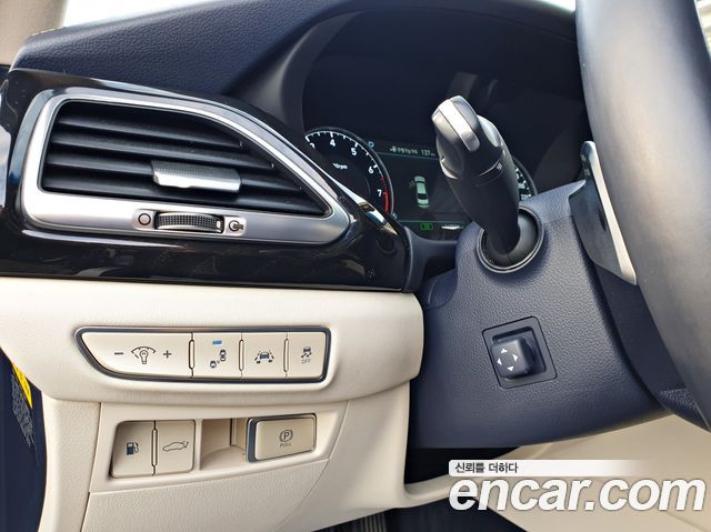 Genesis EQ900 3.3 T-GDI AWD Premiun Luxury 2016 — фото 23