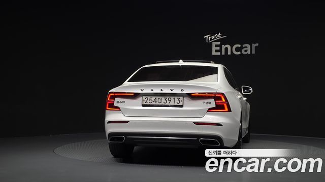 Volvo S60 (III) T5 Inscroption 2020 — фото 4