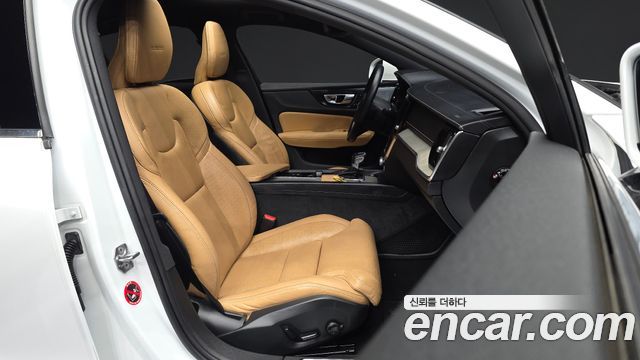 Volvo S60 (III) T5 Inscroption 2020 — фото 11