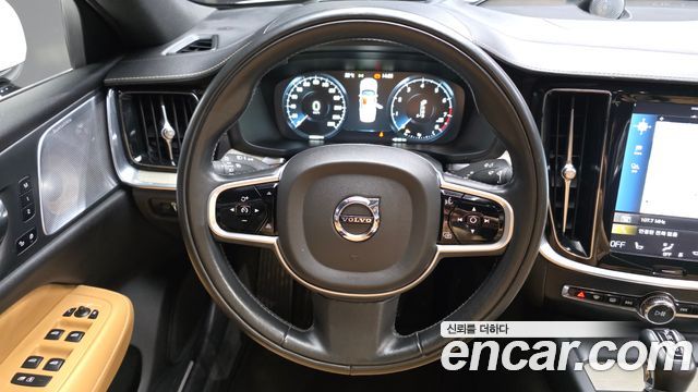 Volvo S60 (III) T5 Inscroption 2020 — фото 13