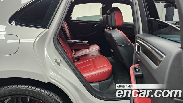 Porsche Macan 2.9 GTS 95B 2023 — фото 12