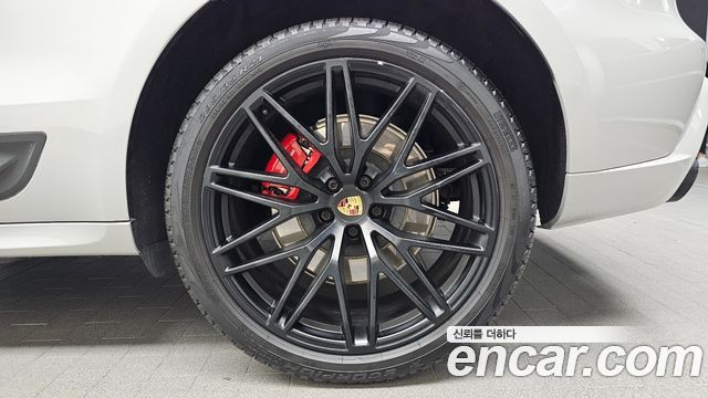 Porsche Macan 2.9 GTS 95B 2023 — фото 21