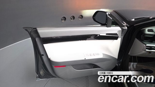 Hyundai Grandeur (GN7) 2,5 Gasoline 2WD Premium 2023 — фото 24